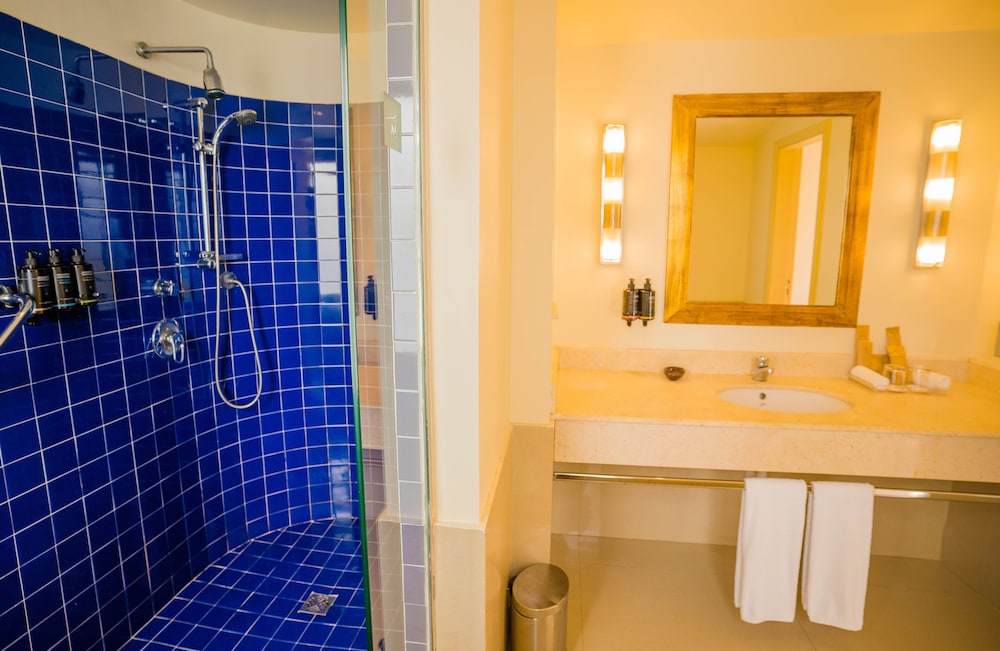 Habitación Estándar con 2 camas individuales, lado jardín (Ala Palm) del hotel Novotel Sharm El-sheikh. Foto 7