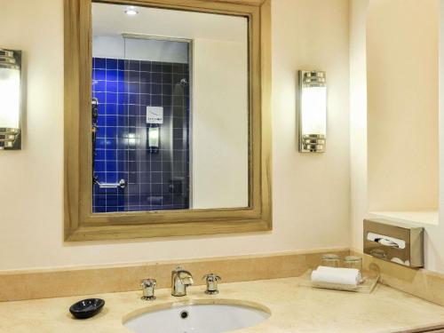 Habitación Estándar con 1 cama doble, lado piscina (Ala Palm) del hotel Novotel Sharm El-sheikh. Foto 5