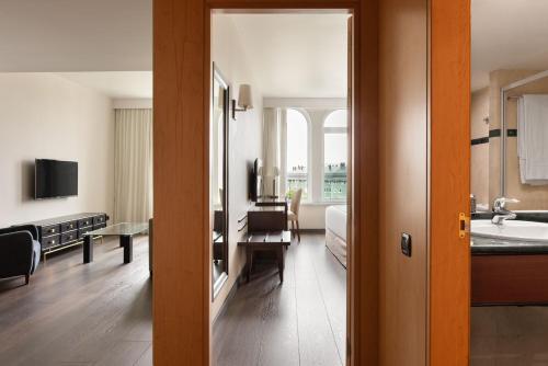 Habitación Premium con vistas al mar del hotel Eurostars Ciudad de la Coruña. Foto 2