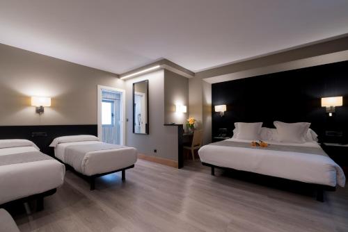 Habitación Familiar del hotel Plaza. Foto 6