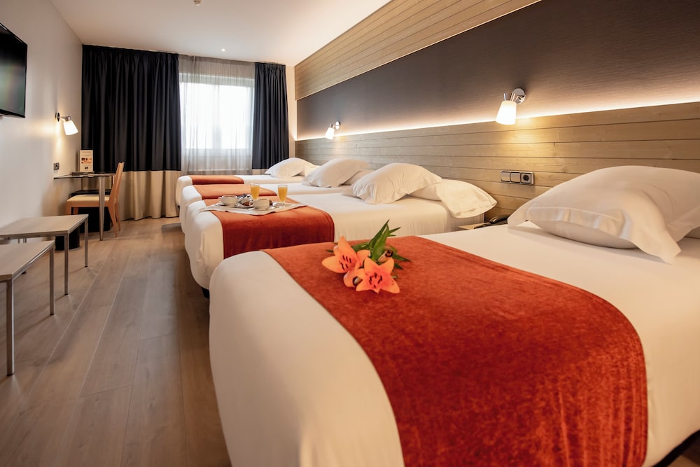 Habitación familiar del hotel Avenida