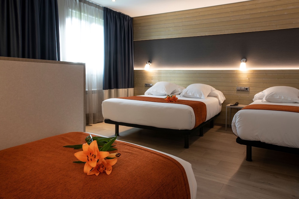 Habitación familiar del hotel Avenida. Foto 5