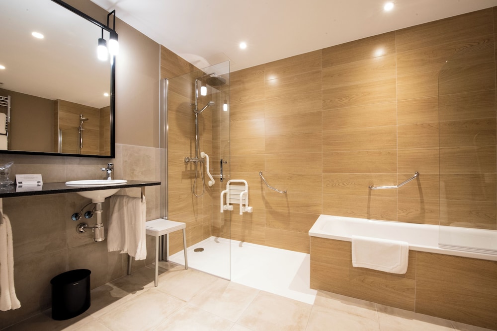 Habitación familiar del hotel Avenida. Foto 9