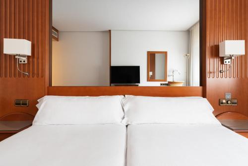 Habitación Doble Económica del hotel EXE Coruña. Foto 2