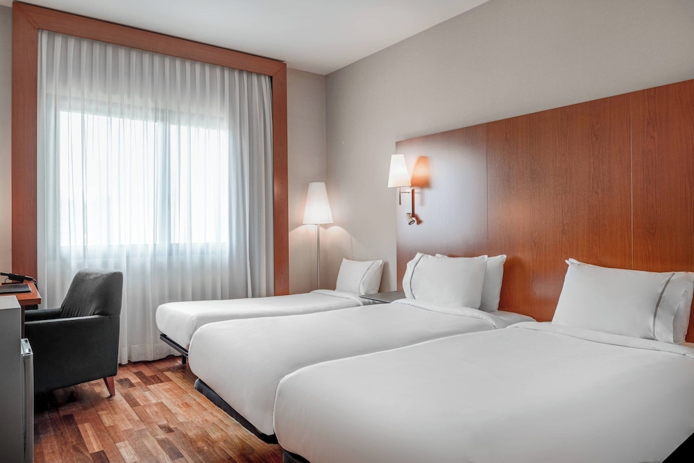 Habitación estándar, 3 camas individuales del hotel AC Hotel A Coruña by Marriott