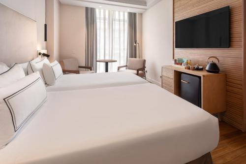 Habitación Meliá del hotel Melia Maria Pita. Foto 5
