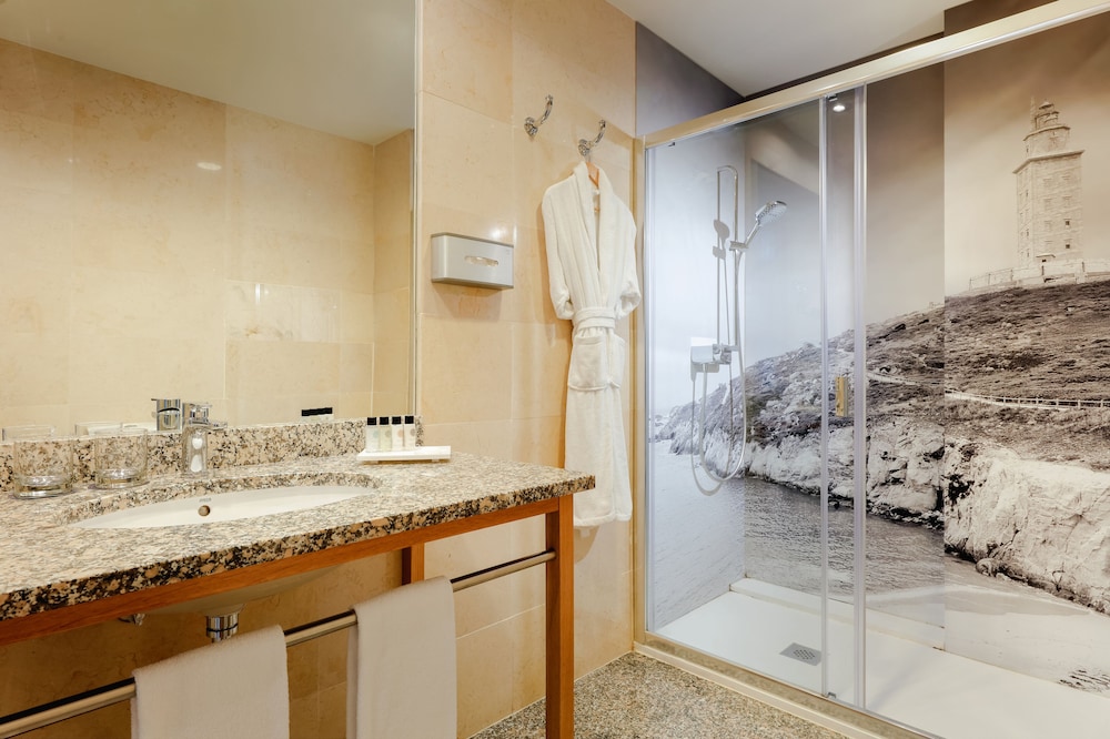 Suite junior del hotel Hesperia A Coruña Centro. Foto 5