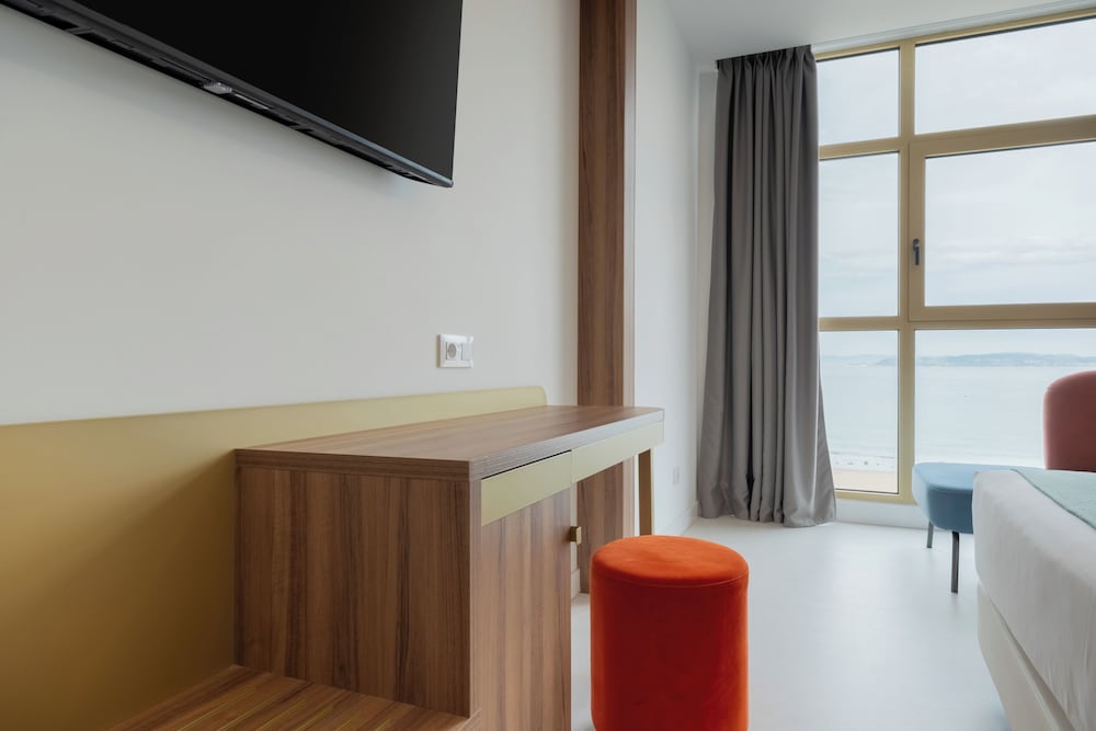 Habitación Superior 2 camas, vista al mar del hotel Faranda Rías Altas. Foto 3