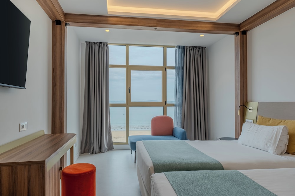 Habitación Superior 2 camas, vista al mar del hotel Faranda Rías Altas. Foto 8