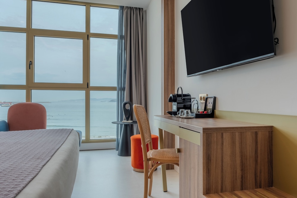 Habitación Superior, vista al mar del hotel Faranda Rías Altas. Foto 8