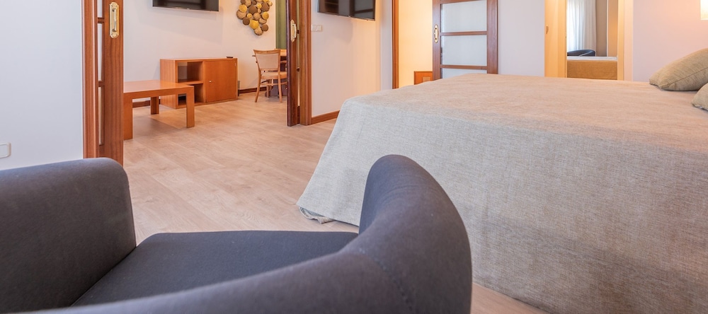 Habitación Deluxe del hotel Norat Palmeira Playa. Foto 2
