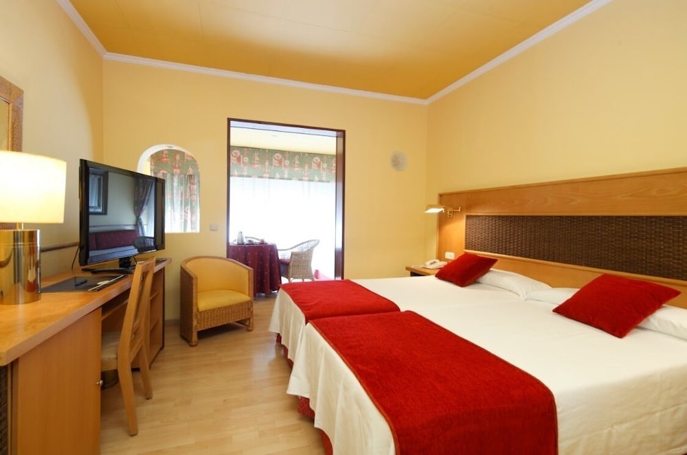 Habitación triple del hotel Spa Congreso