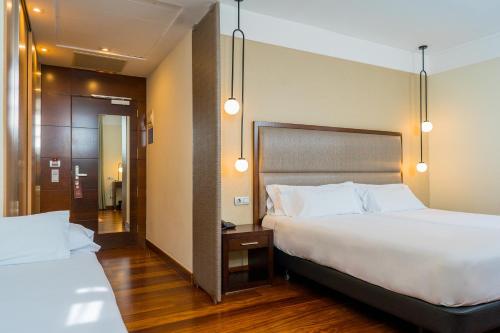Habitación Triple del hotel Compostela. Foto 4