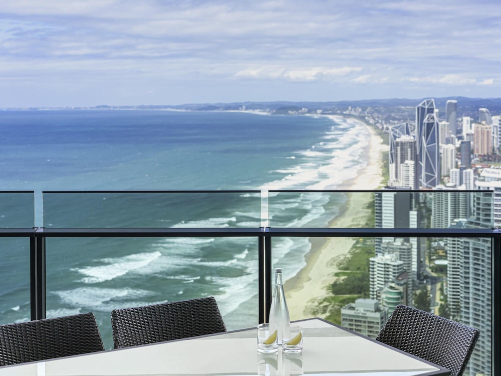 Apartamento de 3 dormitorios con vistas al cielo del hotel PEPPERS SOUL SURFERS PARADISE. Foto 3