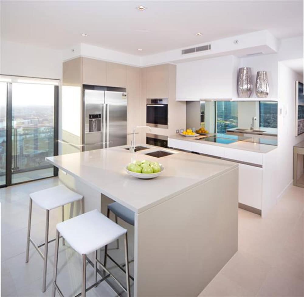 Apartamento de 3 dormitorios con vistas al cielo del hotel PEPPERS SOUL SURFERS PARADISE. Foto 4