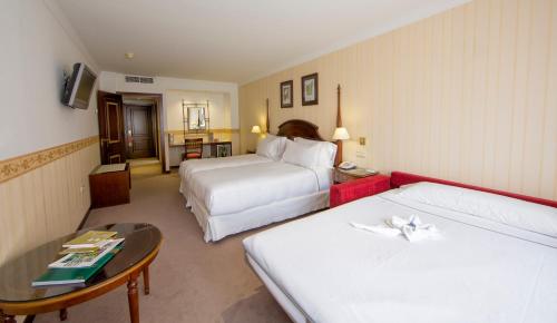 Habitación Triple del hotel Eurostars Araguaney