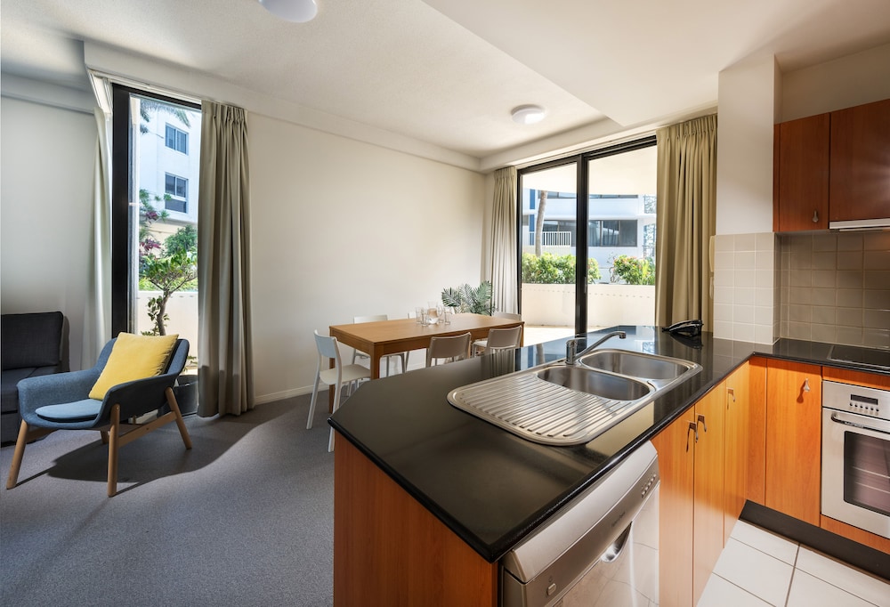 Apartamento de 2 dormitorios con vistas al jardín del hotel Mantra Coolangatta Beach. Foto 16