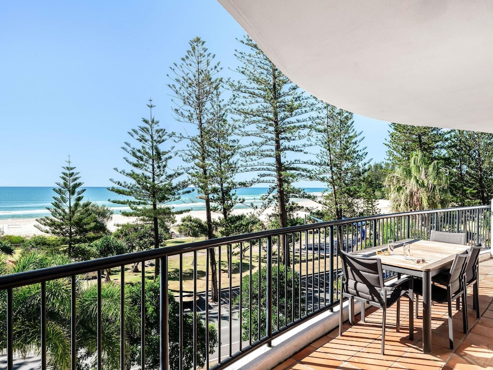 1 Dormitorio Océano del hotel Mantra Coolangatta Beach. Foto 8
