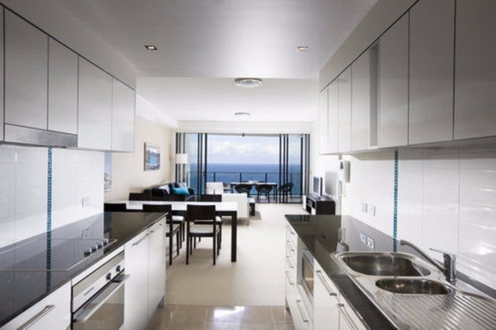 Suite de 3 dormitorios con vistas al océano del hotel Mantra Sierra Grand. Foto 5