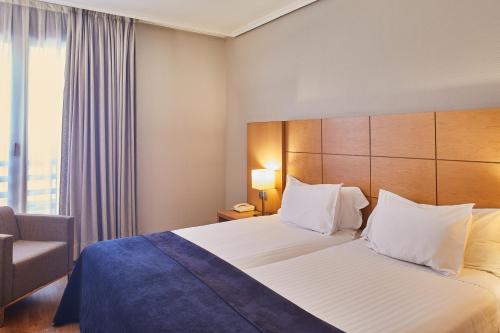 Habitación Doble Confort - 2 camas del hotel Silken Ciudad De Vitoria. Foto 5