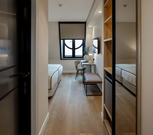 Habitación Doble Deluxe - 1 o 2 camas del hotel Silken Ciudad De Vitoria. Foto 5