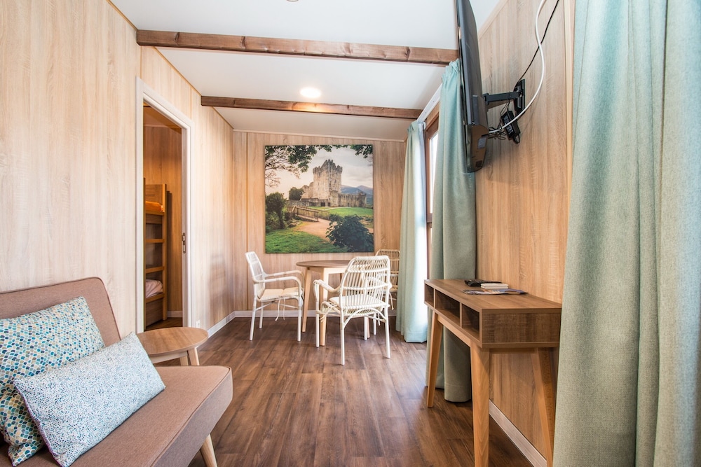 Cabaña Lion Heart Premium del hotel Magic Robin Hood Lodge Resort