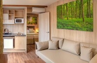 Cabaña ‘New Sherwood’ del hotel Magic Robin Hood Lodge Resort. Foto 2