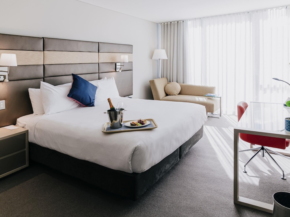 Habitación Superior con Vista al Puerto, 1 Cama King del hotel Novotel Newcastle Beach