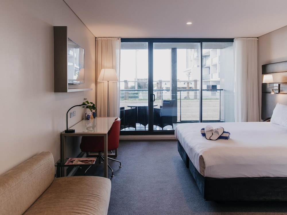 Habitación Superior con Balcón, 1 Cama King del hotel Novotel Newcastle Beach