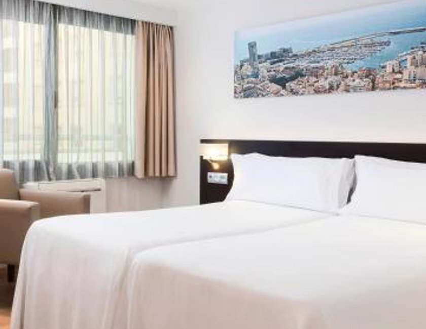 Habitación Doble Estándar del hotel Alicante Gran Sol, Affiliated by Meliá. Foto 2