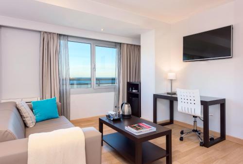 Habitación Premium del hotel Alicante Gran Sol, Affiliated by Meliá. Foto 2