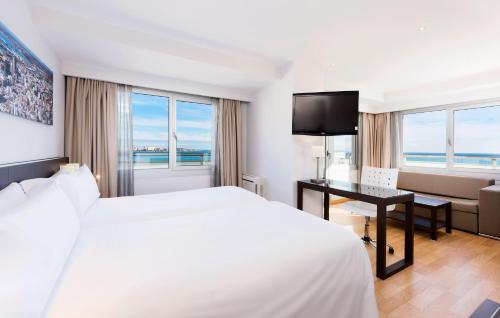 Habitación Superior con vistas del hotel Alicante Gran Sol, Affiliated by Meliá. Foto 1