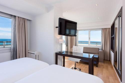 Habitación Superior con vistas del hotel Alicante Gran Sol, Affiliated by Meliá. Foto 3