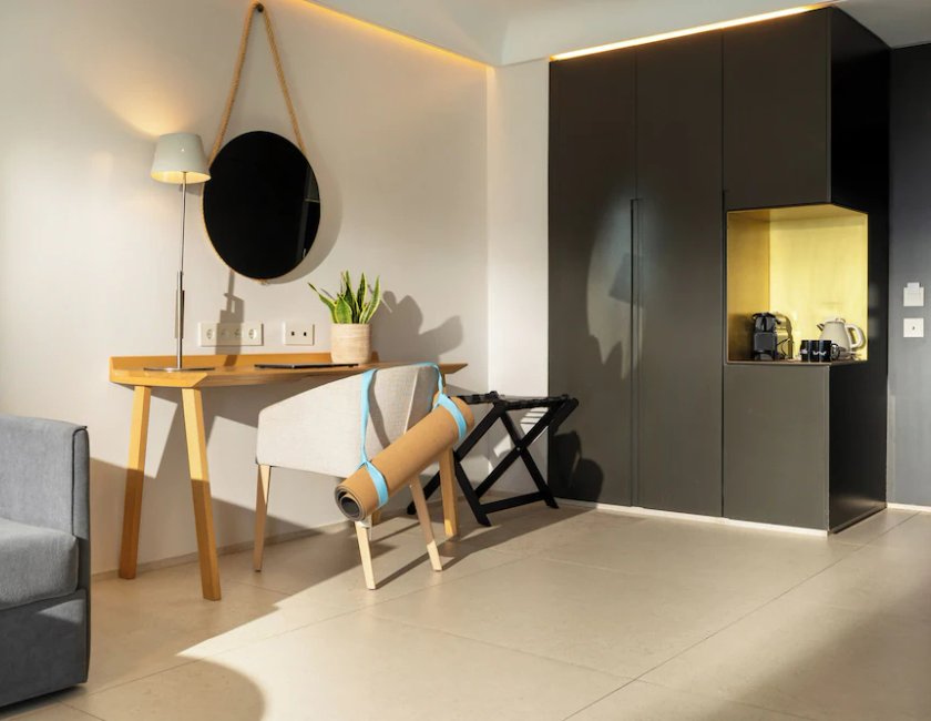 The Studio vista mar del hotel INNSiDE Alicante Porta Maris. Foto 5