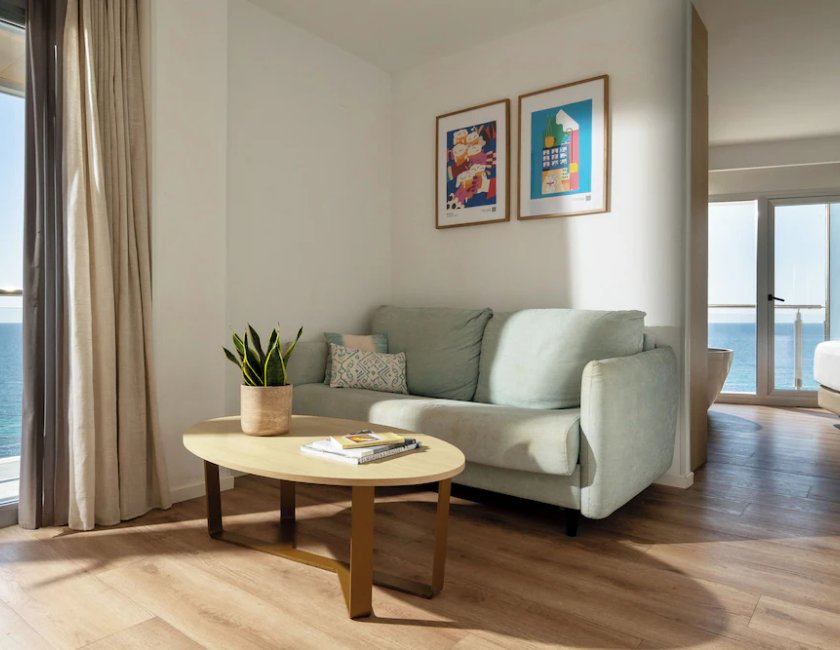 The Loft Connecting Room vista mar del hotel INNSiDE Alicante Porta Maris. Foto 6