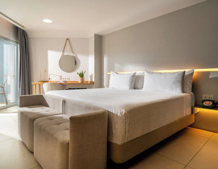 The INNSiDE Room Premium vista puerto del hotel INNSiDE Alicante Porta Maris