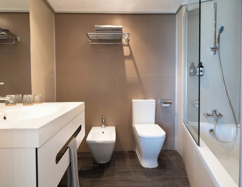 The Townhouse vista mar del hotel INNSiDE Alicante Porta Maris. Foto 5