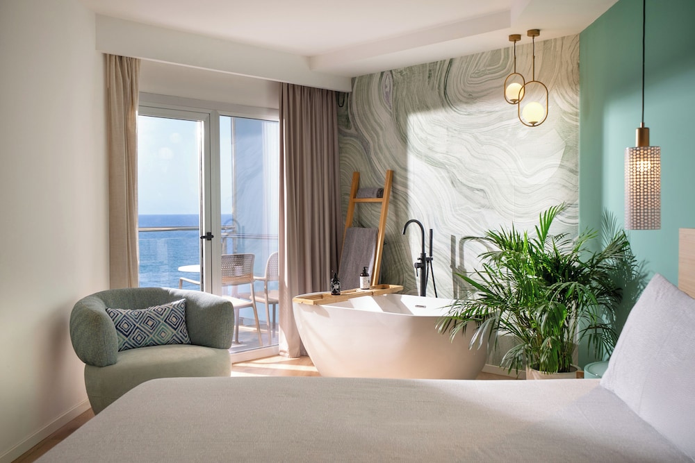 The Loft Vista Mar del hotel INNSiDE Alicante Porta Maris