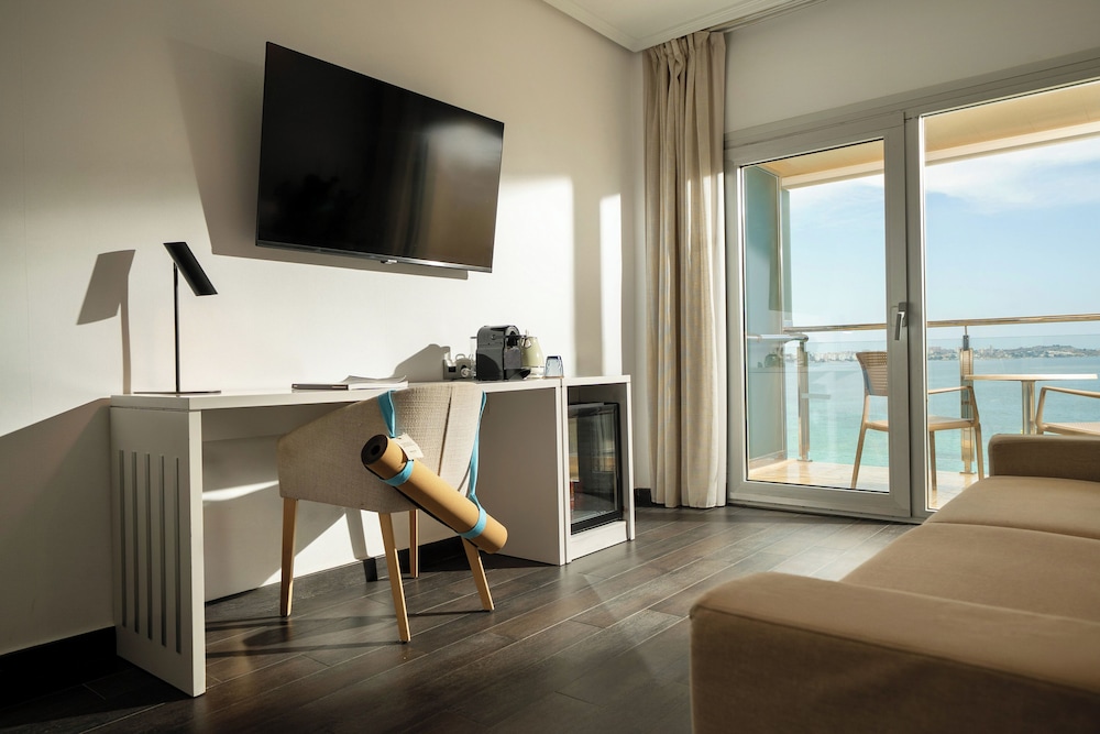The Townhouse vista mar del hotel INNSiDE Alicante Porta Maris. Foto 2