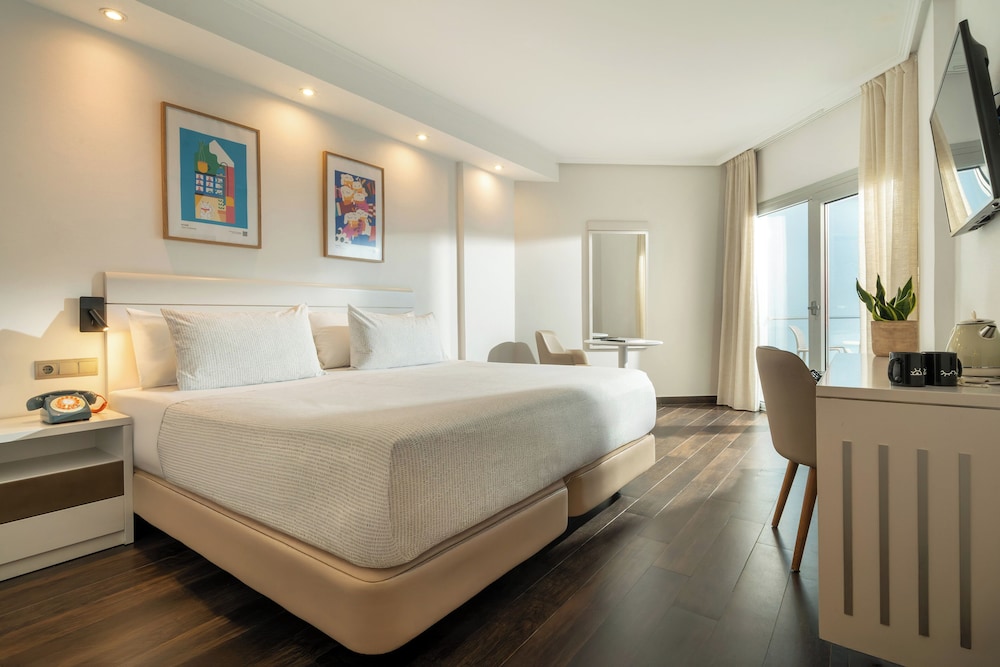 The INNSiDE Connecting Room Vista mar del hotel INNSiDE Alicante Porta Maris. Foto 5