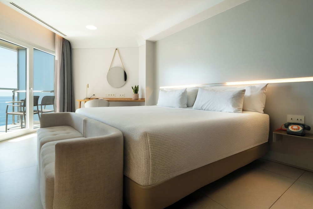 The INNSiDE Room premium vista mar del hotel INNSiDE Alicante Porta Maris