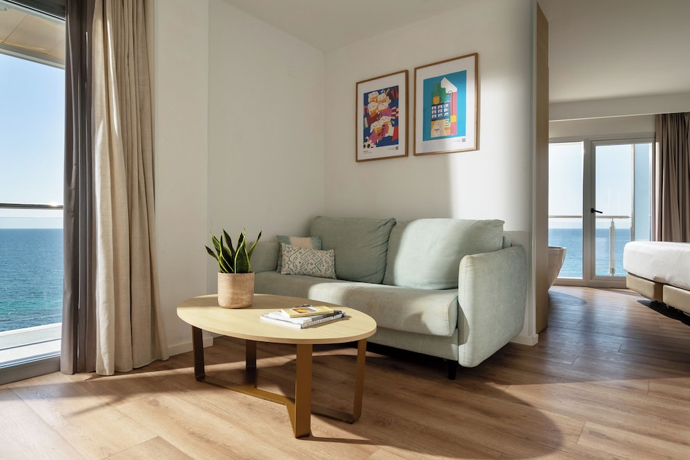 The Loft Connecting Room vista mar del hotel INNSiDE Alicante Porta Maris. Foto 6