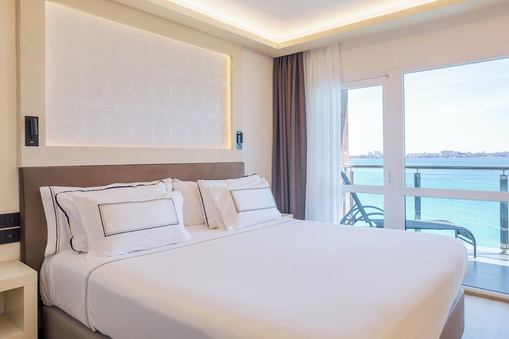 Junior Suite Premium The Level Vista Mar del hotel Melia Alicante. Foto 1
