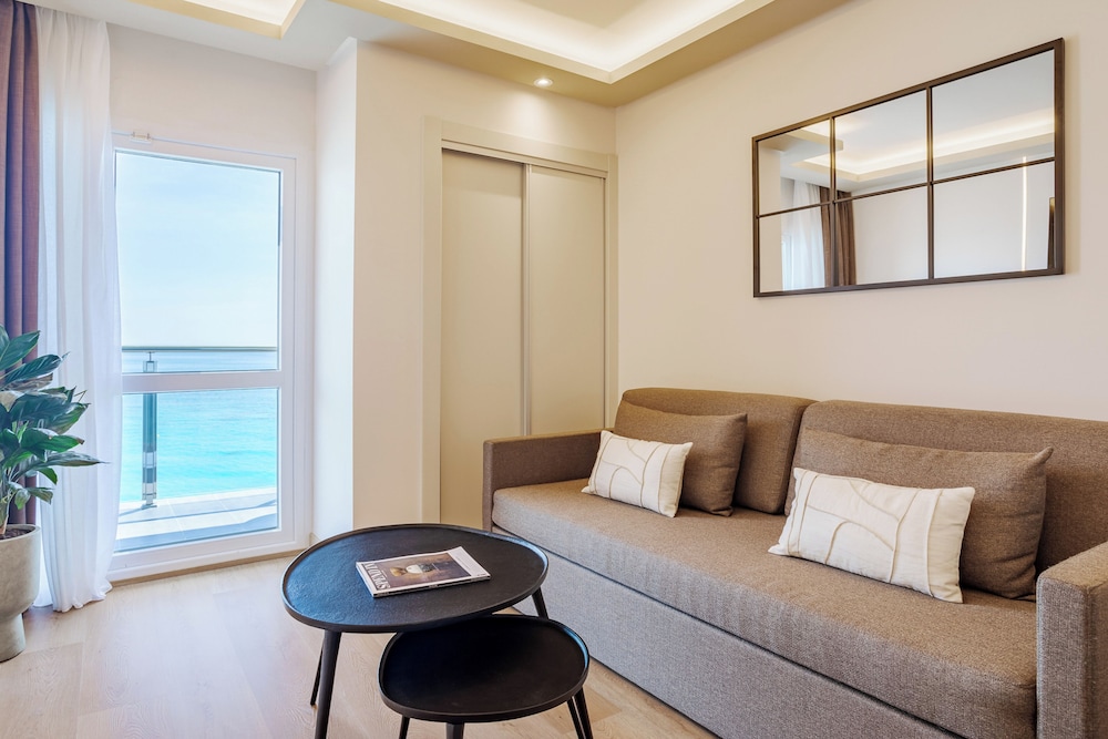 Junior Suite Premium The Level Vista Mar del hotel Melia Alicante. Foto 5