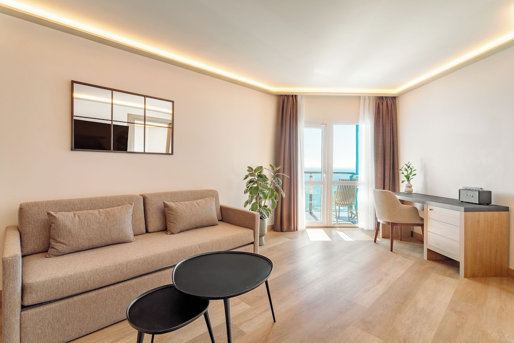Junior Suite Premium The Level Vista Mar del hotel Melia Alicante. Foto 7