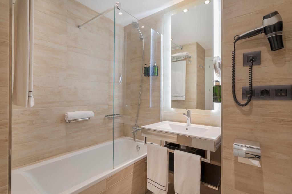 Habitación doble Premium del hotel Melia Alicante. Foto 2