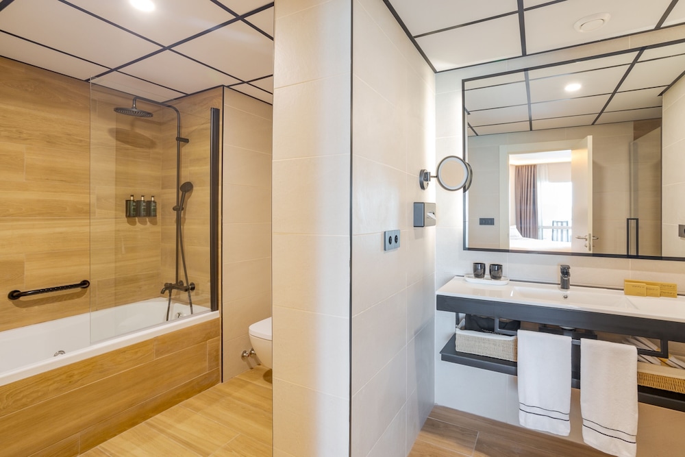 GRAND PREMIUM THE LEVEL del hotel Melia Alicante. Foto 7