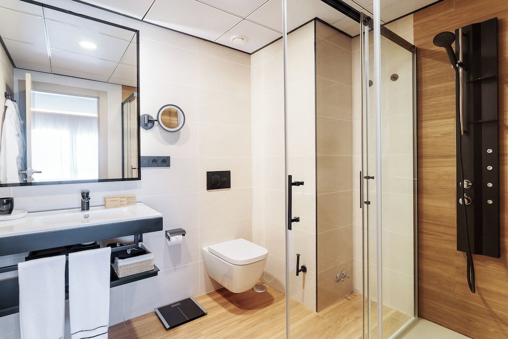 GRAND PREMIUM THE LEVEL del hotel Melia Alicante. Foto 8