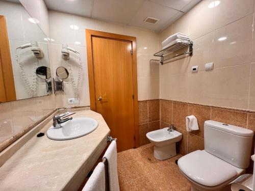 Habitación Doble - 1 o 2 camas del hotel Sercotel Maya Alicante. Foto 4