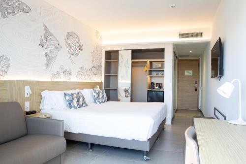 Habitación Doble Premier Plus del hotel Cap Negret. Foto 5